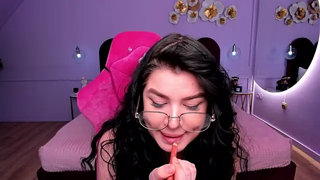 Snapshot of MelanieCarterr chatting on February 28, 7:35 pm MelanieCarterr online show from February 28, 7:35 pm