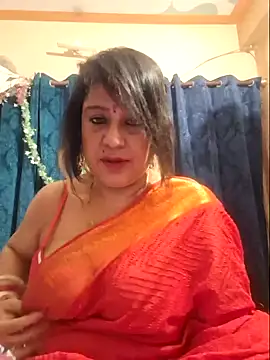 Snapshot of Hot_Queen77 chatting on January 31, 8:12 pm Hot Queen77 online show from January 31, 8:12 pm