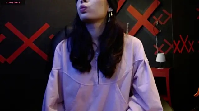 Snapshot of _yuyi chatting on February 1, 11:21 am  yuyi online show from February 1, 11:21 am