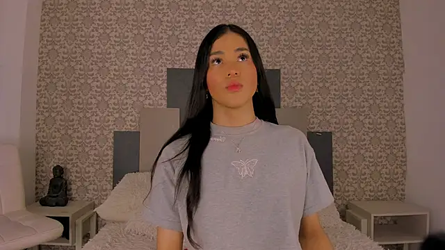 Isa Little Star online show from October 19, 1:12 pm