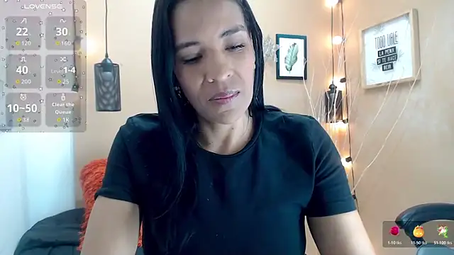 scarlet-foox online show from October 28, 1:14 pm