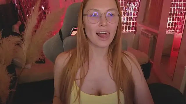 Love Call online show from February 8, 8:31 am