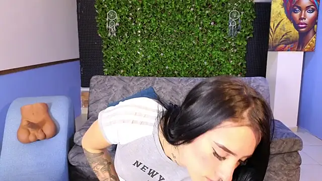 Snapshot of mei_sweetcat chatting on December 3, 11:30 am mei sweetcat online show from December 3, 11:30 am