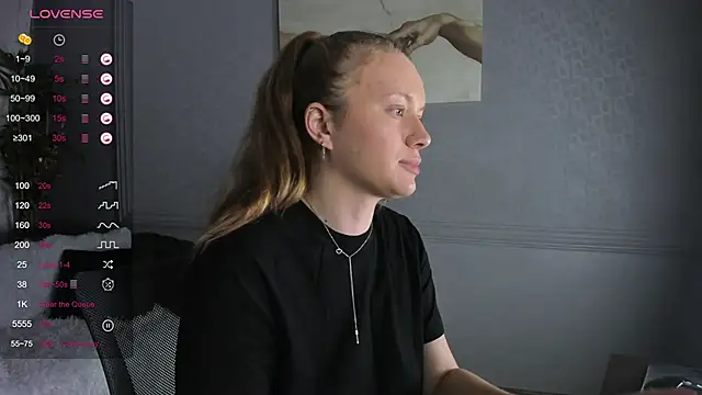 Snapshot of Ariell_Margot_ chatting on January 17, 6:23 pm Ariell Margot  online show from January 17, 6:23 pm