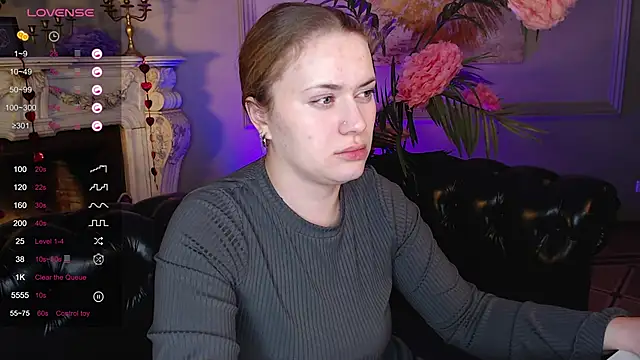 Snapshot of Ariell_Margot_ chatting on February 19, 6:32 pm Ariell Margot  online show from February 19, 6:32 pm