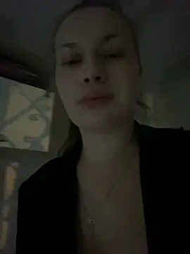 Snapshot of Ariell_Margot_ chatting on March 9, 10:19 pm Ariell Margot  online show from March 9, 10:19 pm