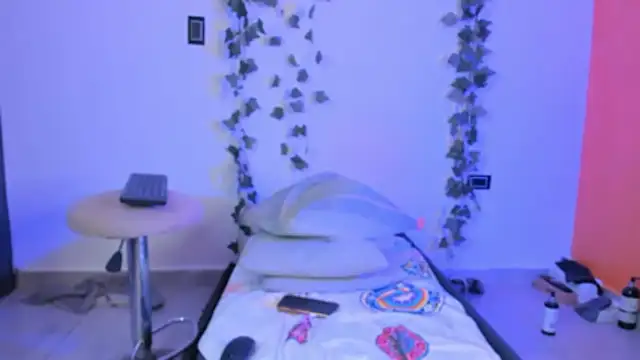 Snapshot of Cataleya19__ chatting on February 25, 10:03 am Cataleya19 online show from February 25, 10:03 am