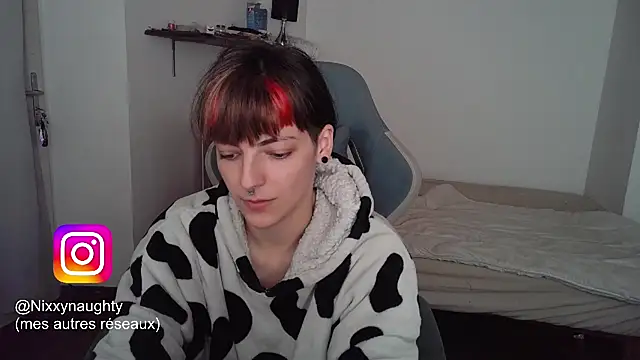 Nixxy naughty online show from February 19, 9:47 pm