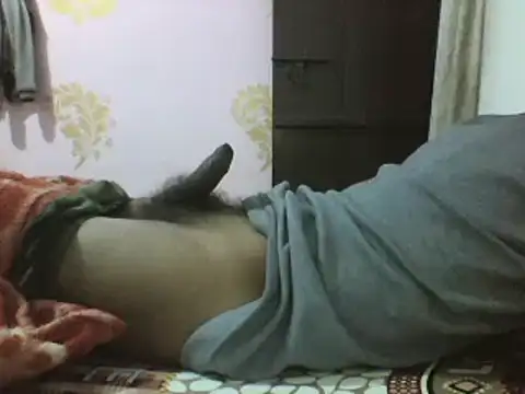 Snapshot of Desi_GfBf chatting on February 2, 3:32 am Desi GfBf online show from February 2, 3:32 am