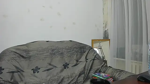 YourSuperModel online show from December 19, 1:18 pm