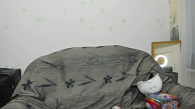 YourSuperModel online show from December 20, 7:33 am