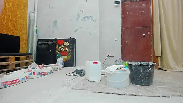 YourSuperModel online show from January 31, 12:40 pm