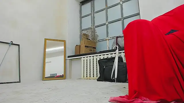 YourSuperModel online show from February 12, 2:54 pm