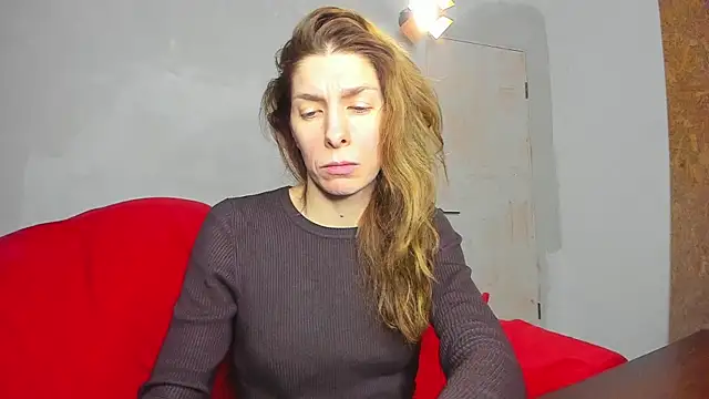 YourSuperModel online show from February 13, 1:37 pm