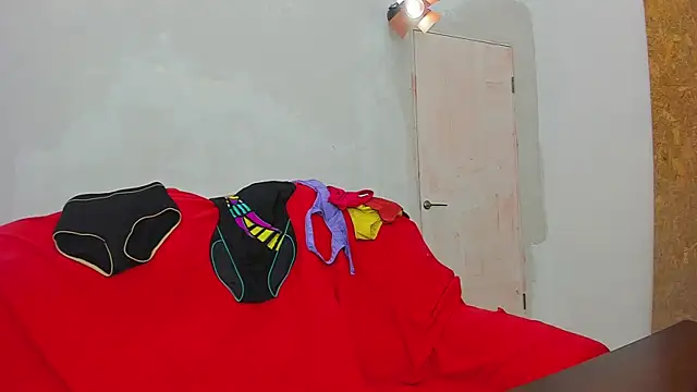 YourSuperModel online show from February 14, 10:38 am