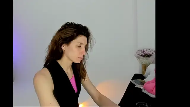 YourSuperModel online show from March 10, 2:11 pm