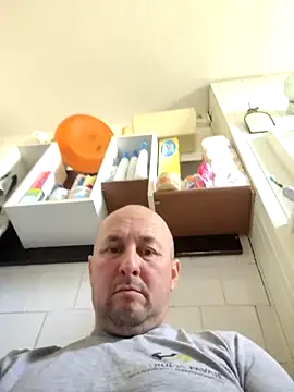 Snapshot of intx800 chatting on April 27, 12:58 pm intx800 online show from April 27, 12:58 pm