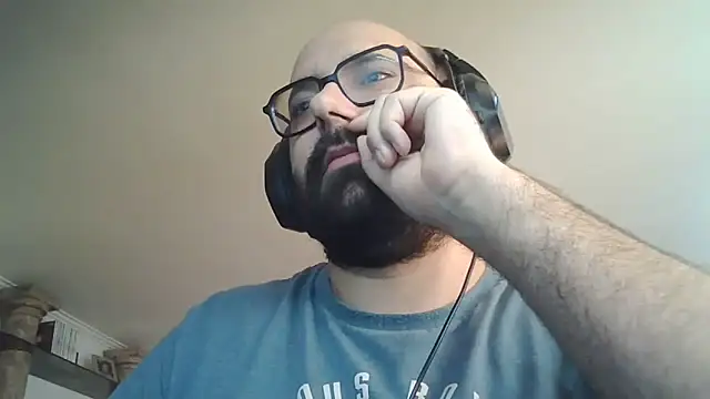 Snapshot of manokiitoo chatting on March 27, 10:04 am manokiitoo online show from March 27, 10:04 am