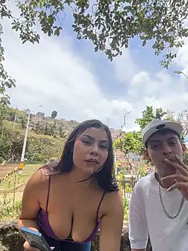 Snapshot of ValenSuarez25 chatting on August 9, 4:56 pm ValenSuarez25 online show from August 9, 4:56 pm