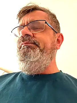 axecoman60 online show from March 27, 4:29 pm