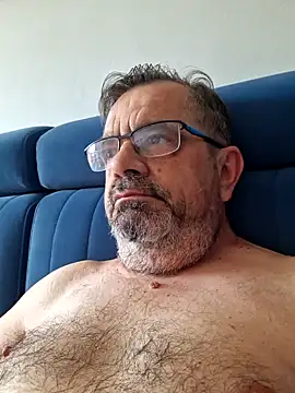 axecoman60 online show from June 9, 5:52 am