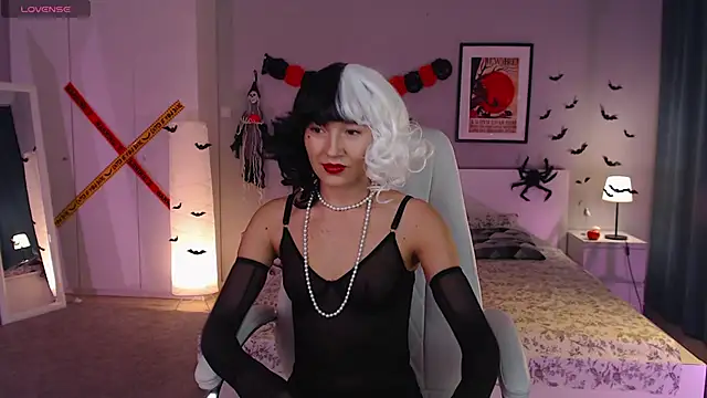 Snapshot of Bellla_Haddid chatting on November 1, 1:18 am Bellla Haddid online show from November 1, 1:18 am