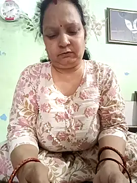 Kavya kapoor online show from March 1, 8:02 am