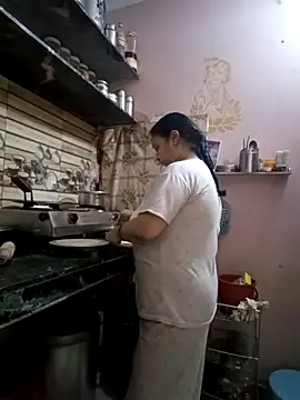 Kavya kapoor online show from April 17, 3:42 am