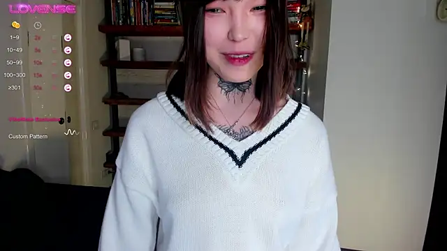 Snapshot of Dark_Ester chatting on March 11, 4:51 pm Dark Ester online show from March 11, 4:51 pm