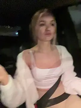 Devill Angel  online show from December 21, 8:32 pm