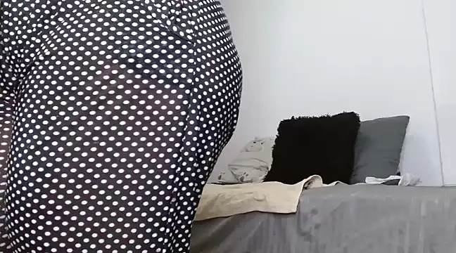 scarlett  morgan online show from March 5, 12:44 pm