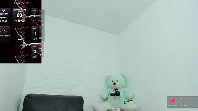 Snapshot of nathally_roses chatting on April 29, 5:52 pm nathally roses online show from April 29, 5:52 pm
