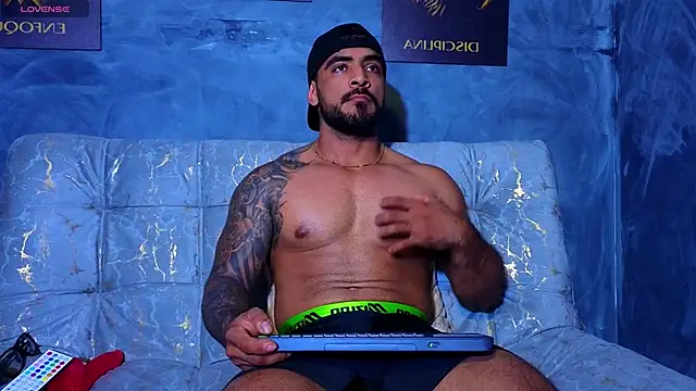 ERIC HARRISON online show from October 5, 8:51 pm