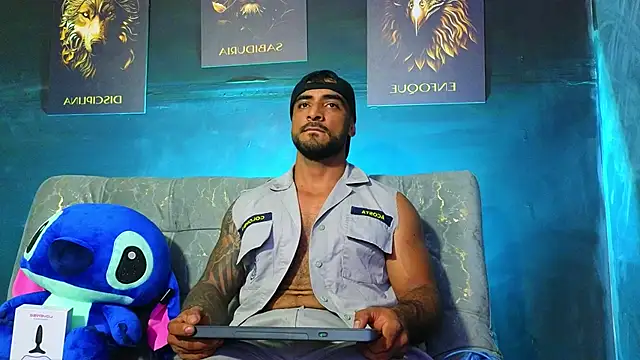 ERIC HARRISON online show from October 31, 11:50 pm