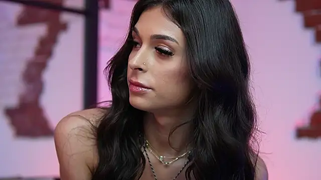 AngelinaCapri online show from December 29, 3:00 am