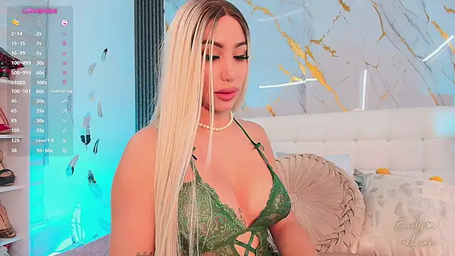 EmilyLeah  online show from March 10, 2:44 pm