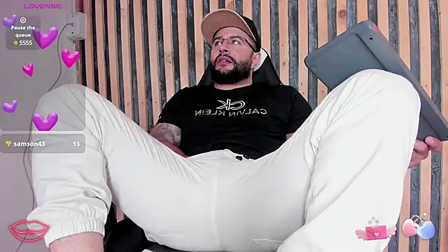 Luke  09 online show from February 11, 3:51 pm