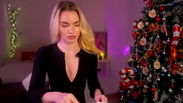 Heidi11 online show from December 25, 9:54 pm