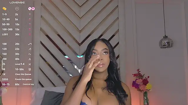 Lola King online show from July 23, 4:32 am