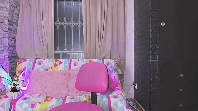 Snapshot of kitty_queen10 chatting on March 5, 2:57 am kitty queen10 online show from March 5, 2:57 am