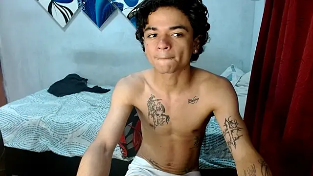 Snapshot of Lovebeng_ chatting on November 17, 4:18 am Lovebeng online show from November 17, 4:18 am