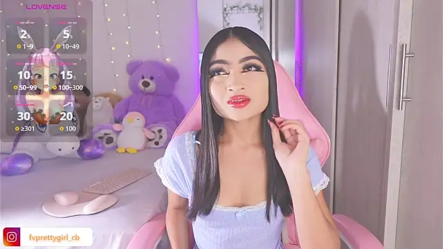 Snapshot of urfavprettygirl chatting on November 14, 7:40 am urfavprettygirl online show from November 14, 7:40 am