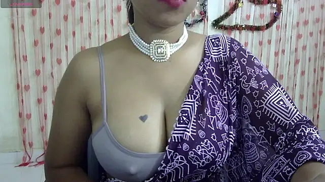 Preeti-Sexy online show from February 8, 6:22 am