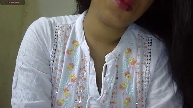 Preeti-Sexy online show from April 30, 5:03 am