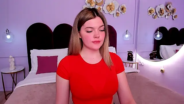 ZaraBloom online show from March 18, 1:53 am