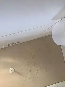 Snapshot of Vih222 chatting on February 22, 7:25 pm Vih222 online show from February 22, 7:25 pm