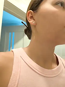 Snapshot of AliceBrayan chatting on September 25, 5:33 am AliceBrayan online show from September 25, 5:33 am