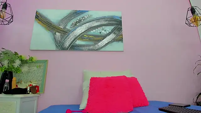 Snapshot of ebony_beckyy chatting on February 21, 3:21 pm ebony beckyy online show from February 21, 3:21 pm