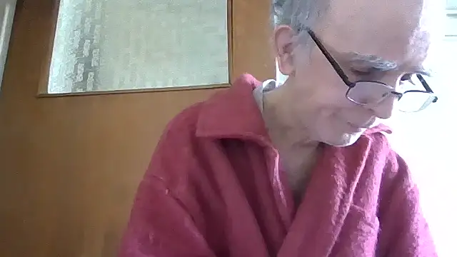 Snapshot of mariusica1@xh chatting on May 18, 8:42 am mariusica1xh online show from May 18, 8:42 am