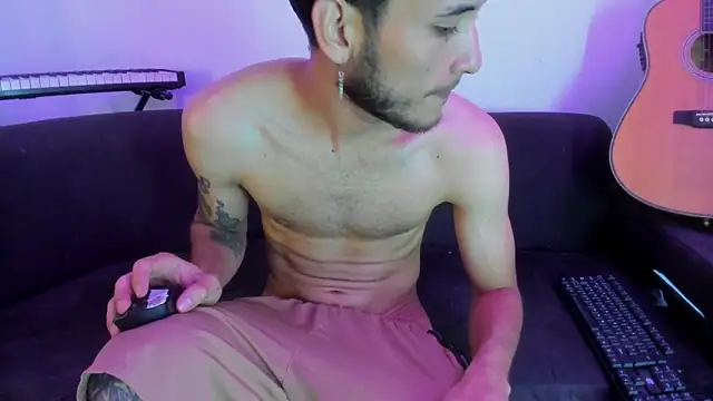 Henrikk senn online show from November 11, 12:16 pm